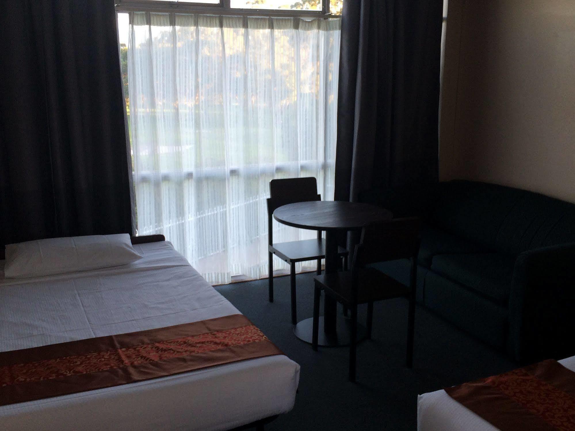 The Select Inn Ryde West Ryde Extérieur photo