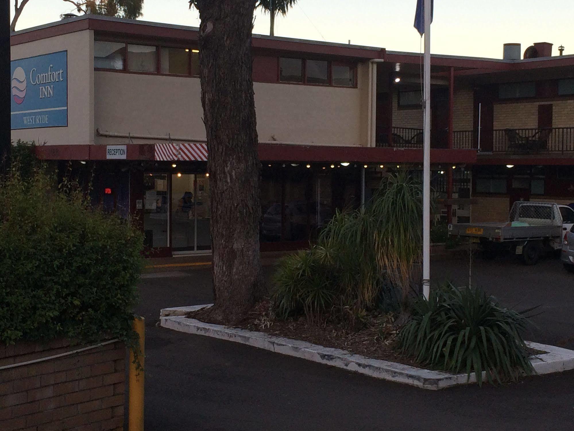 The Select Inn Ryde West Ryde Extérieur photo